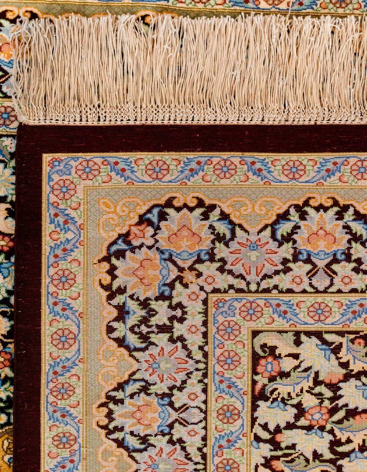 Detail image of 3' 4 x 4' 10 Ghom Silk Rug