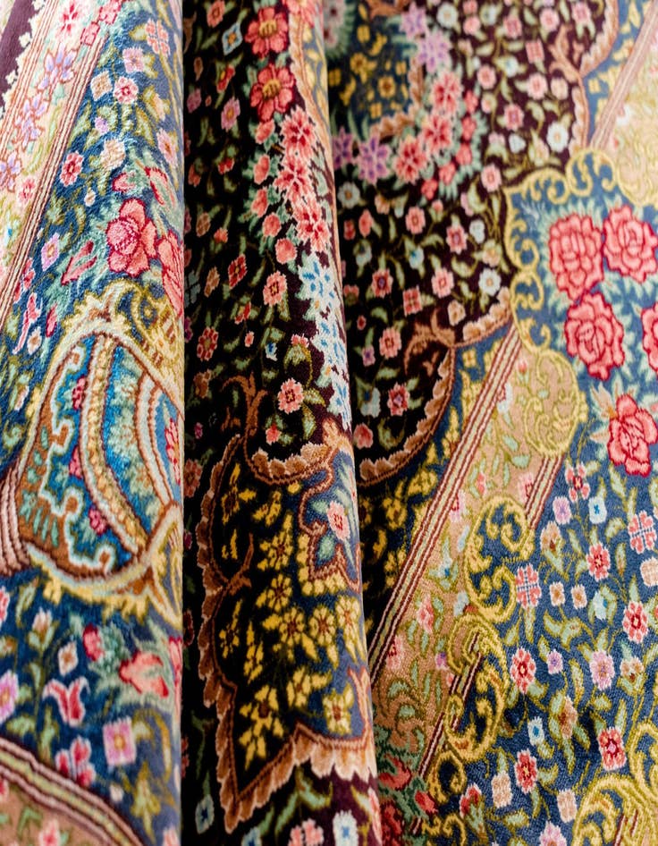 Detail image of 3' 3 x 5' 1 Ghom Silk Rug