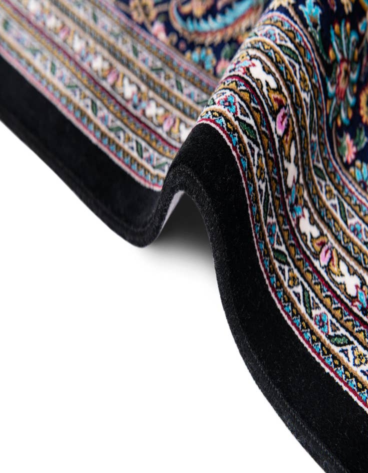 Detail image of 6' 7 x 9' 10 Glarus Rug