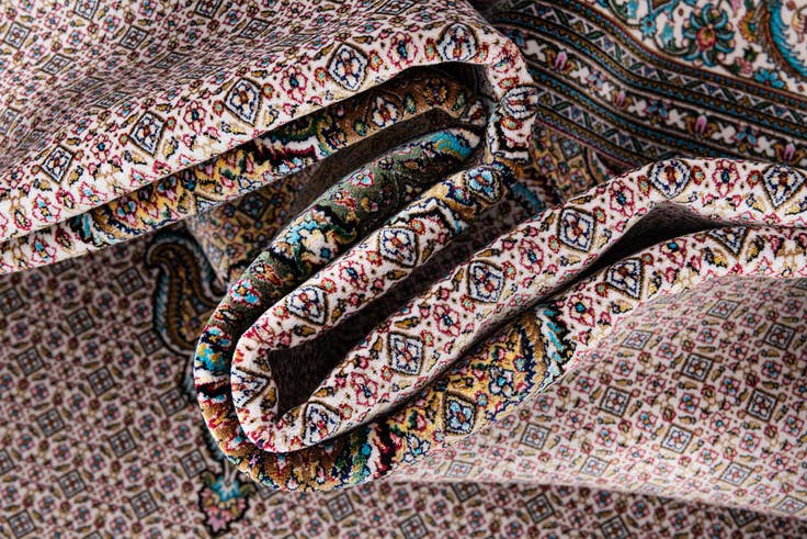 Detail image of 6' 7 x 9' 10 Glarus Rug