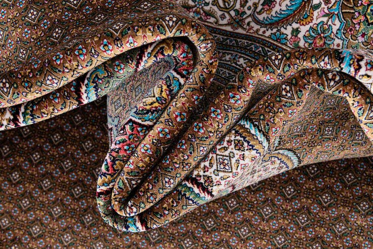 Detail image of 6' 7 x 9' 10 Glarus Rug