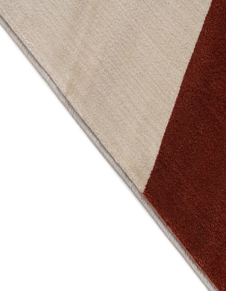 Detail image of 5' 2 x 8' Gossamer Rug