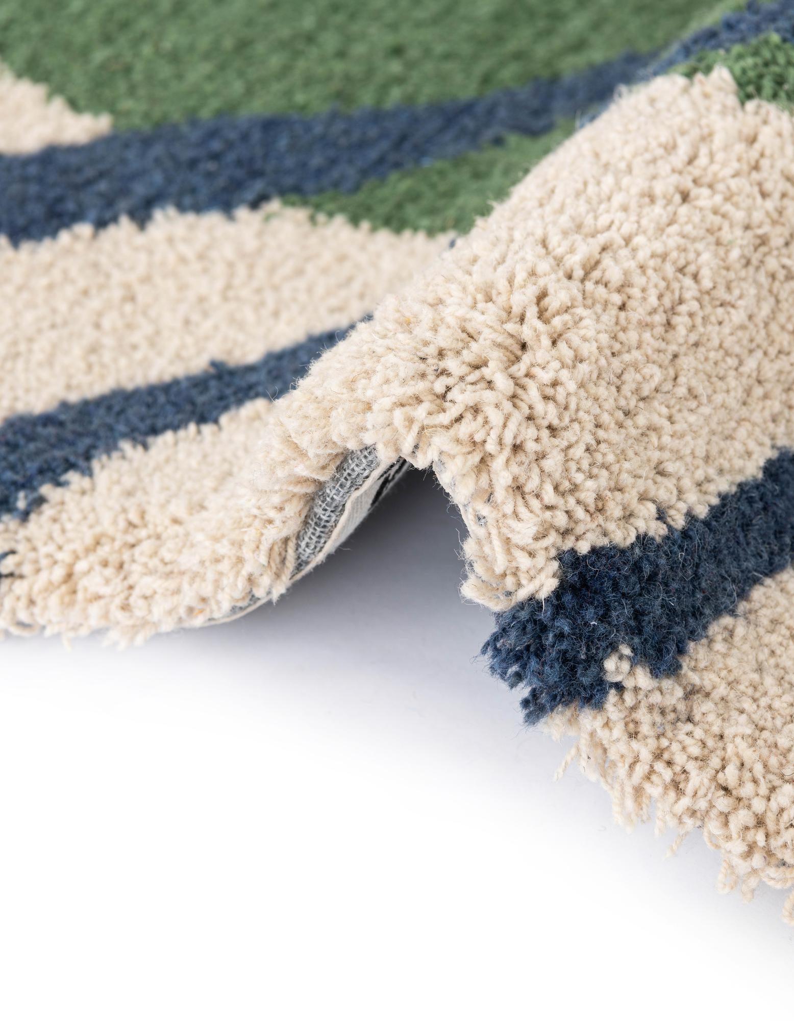 3' 3 x 5' 3 Handtufted Wool Rug
