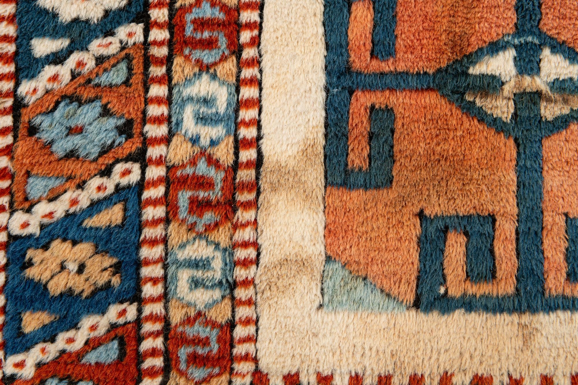 3' 8 x 5' 1 Hand Knotted Heriz Wool Rug