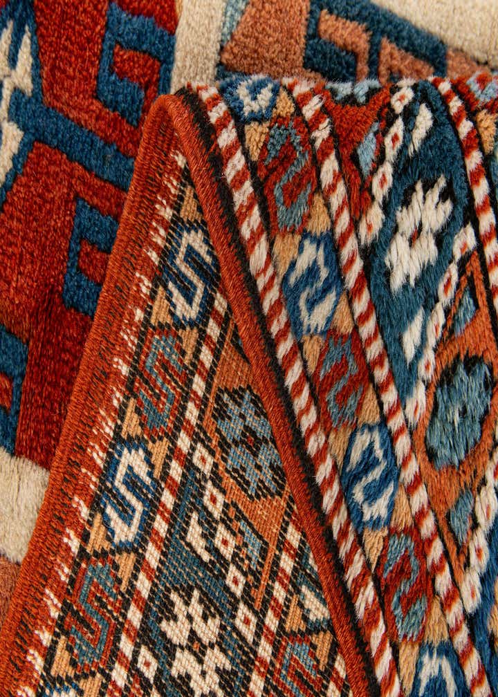 3' 8 x 5' 1 Hand Knotted Heriz Wool Rug