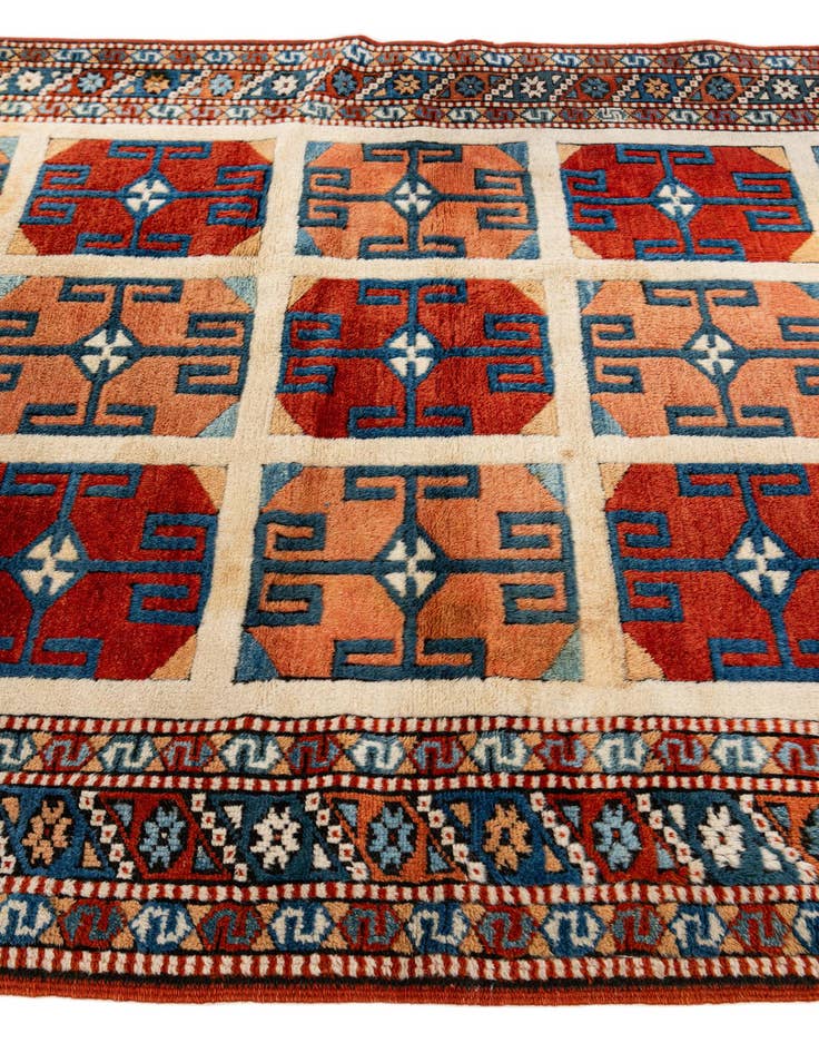 Detail image of 3' 8 x 5' 1 Hand Knotted Heriz Wool Rug