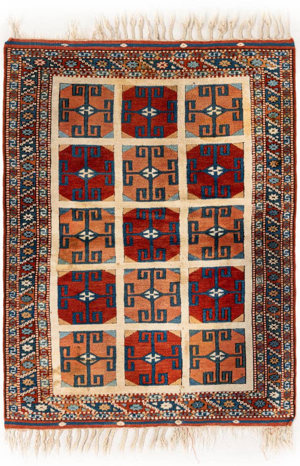 Detail image of 3' 8 x 5' 1 Hand Knotted Heriz Wool Rug