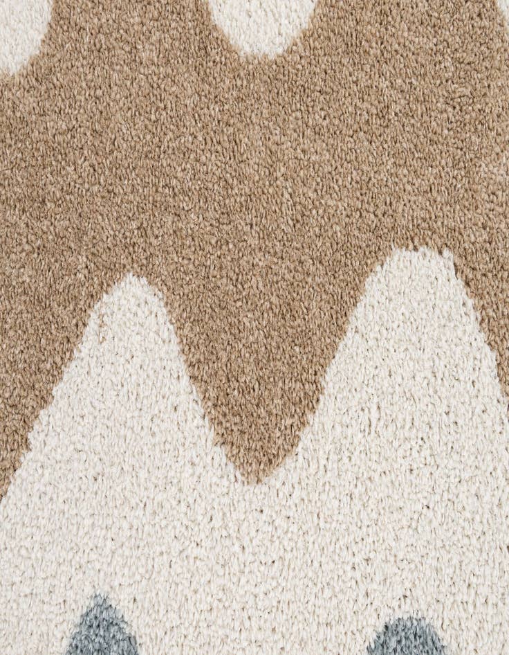 Detail image of 5' 3 x 7' 9 Hyacinth Rug