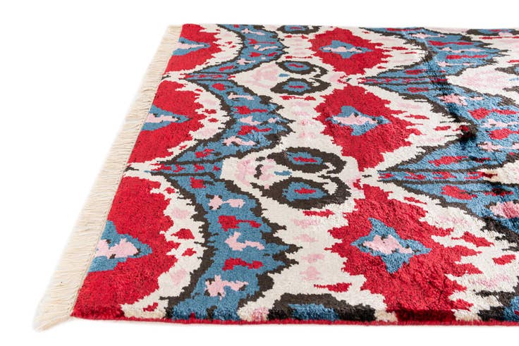 Detail image of 3' 4 x 4' 10 Hand Knotted Ikat Wool Rug