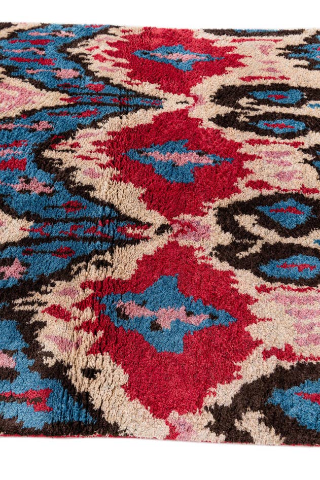 Detail image of 3' 2 x 5' 2 Hand Knotted Ikat Wool Rug