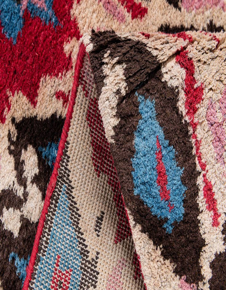 Detail image of 3' 2 x 5' 2  Hand Knotted Ikat Wool Rug