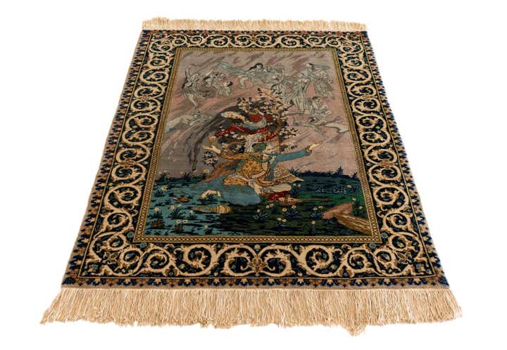 3' 3 x 4' 5 Isfahan Rug