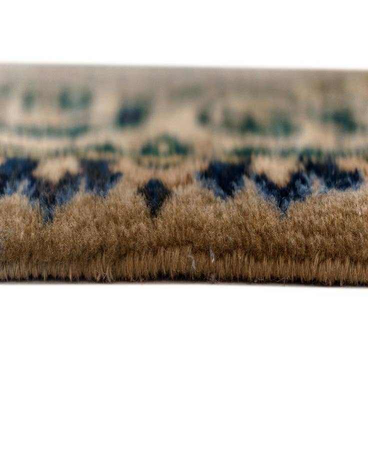 Detail image of 3' 3 x 4' 5 Isfahan Rug