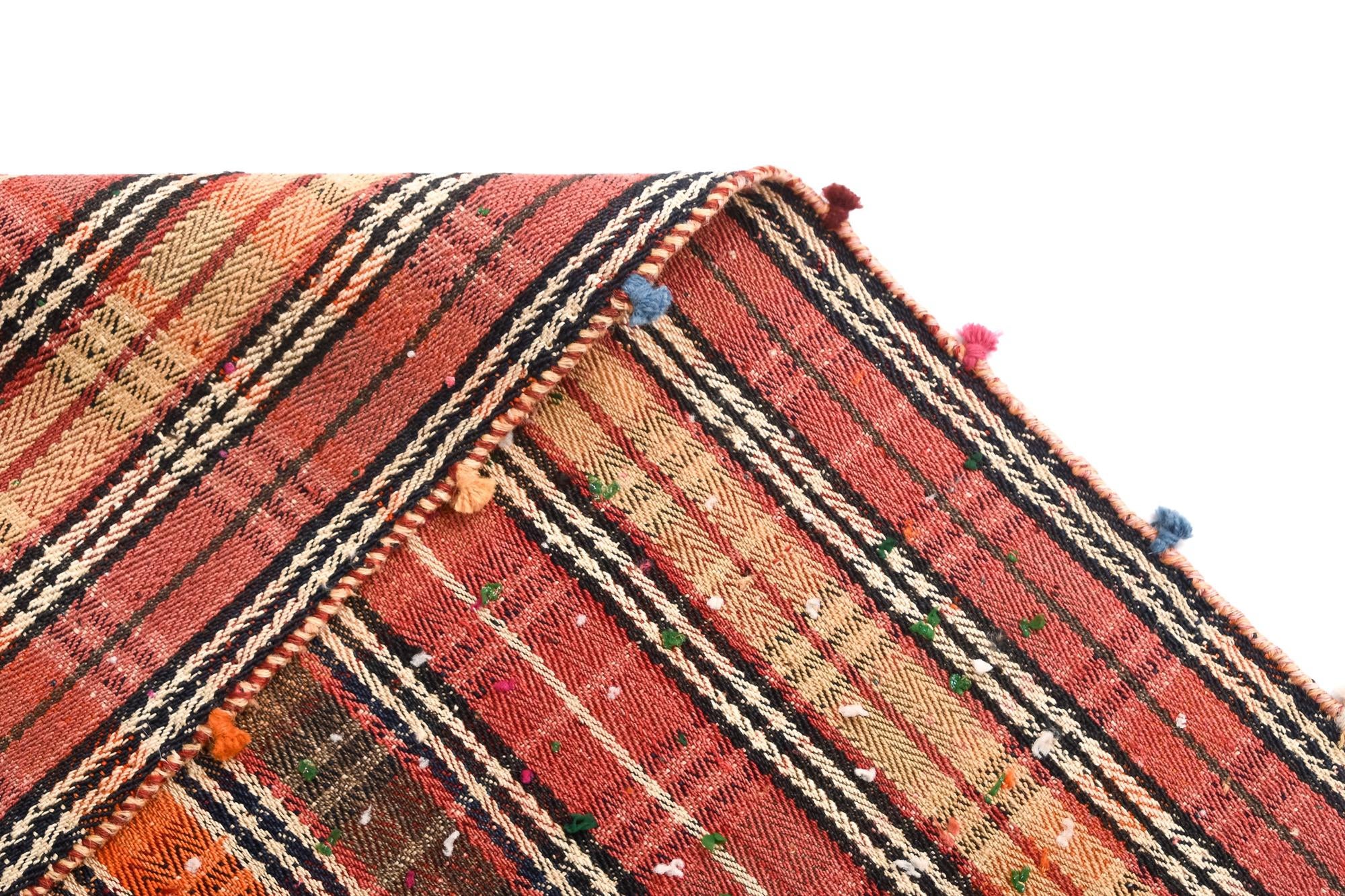 4' 9 x 6' 10 Jajim Rug