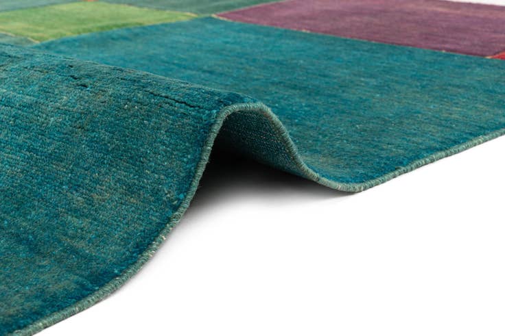 Detail image of 4' 11 x 6' 5 Juma Wool Rug
