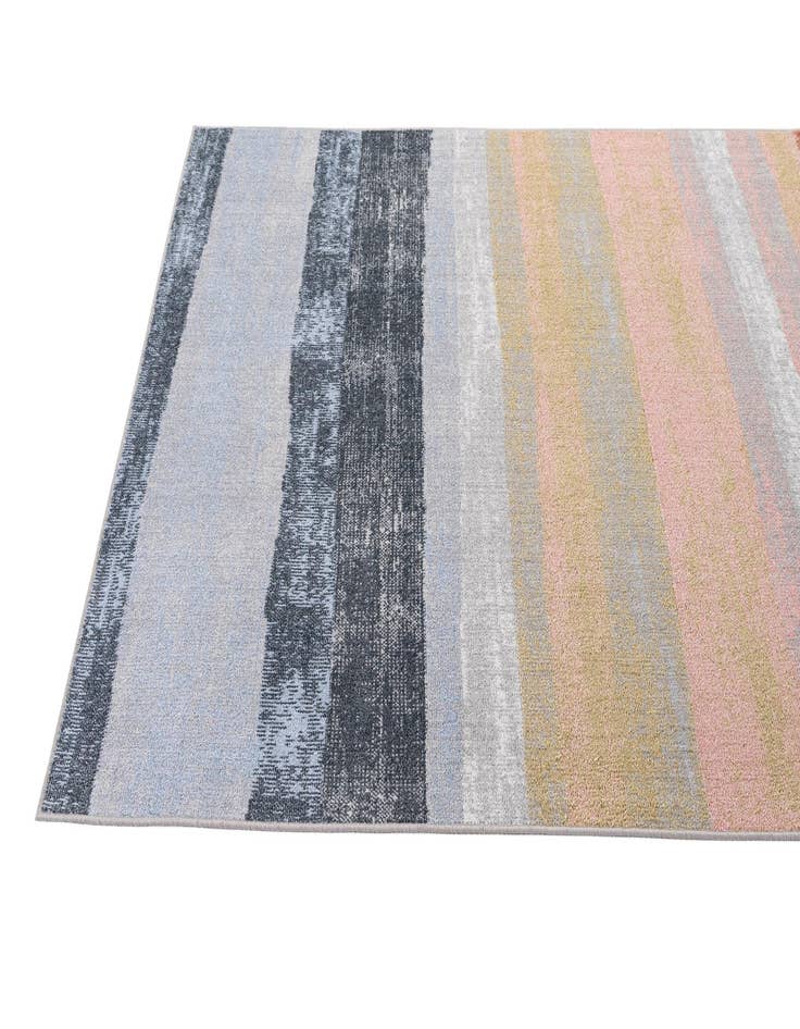 Detail image of 5' 2 x 8' Kamala Washable Rug