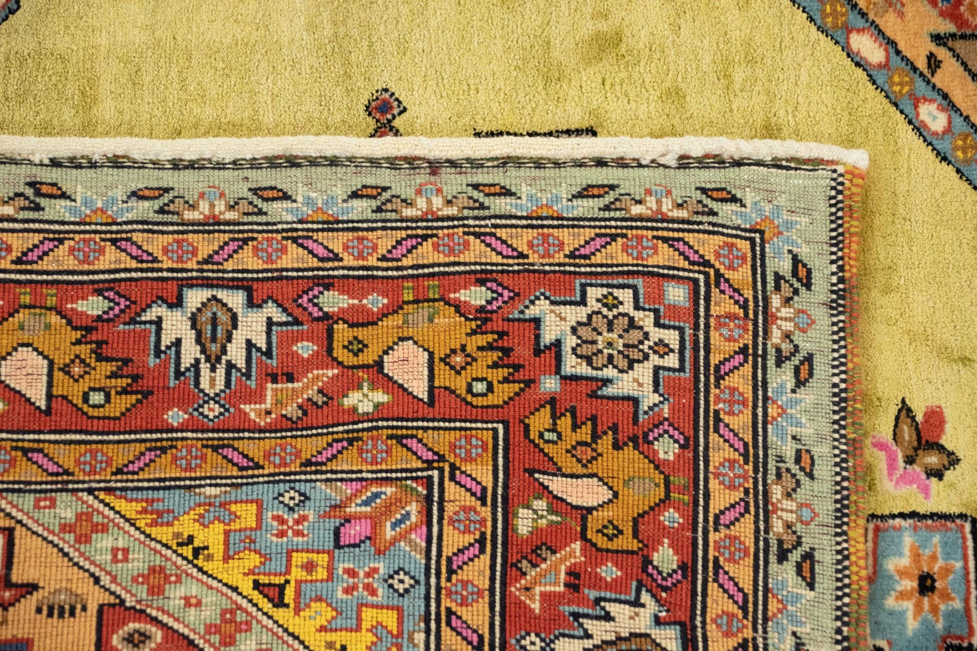 4' 9 x 6' 1 Hand Knotted Kashkuli Persian Rug