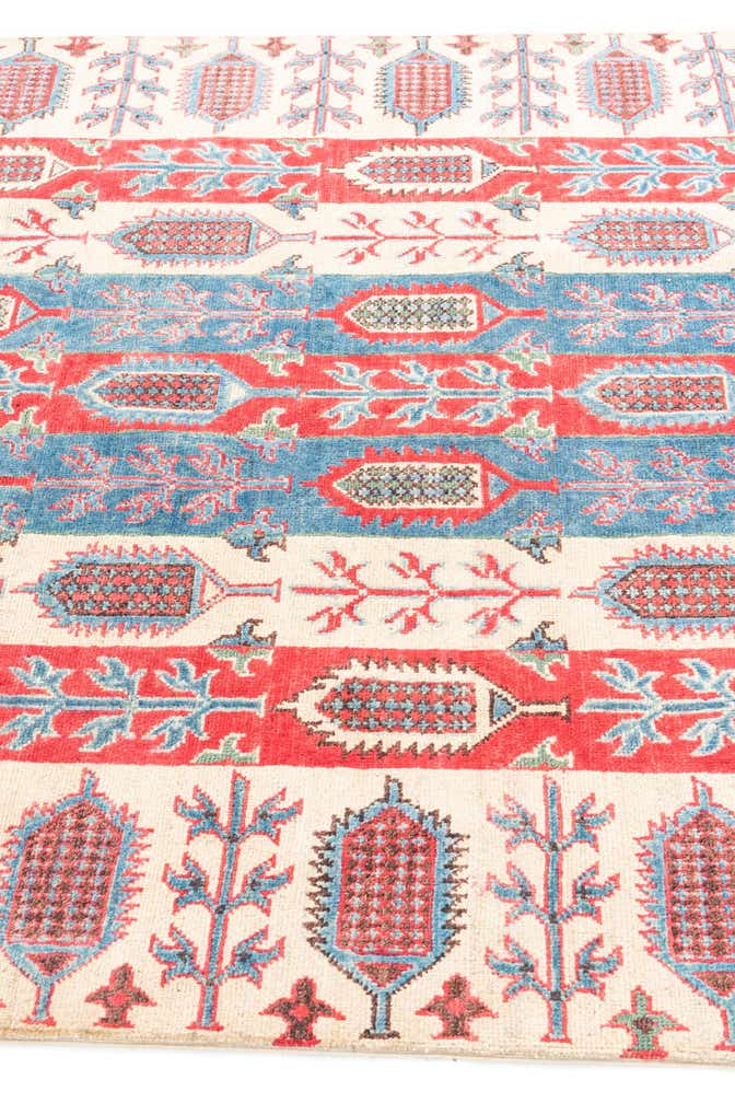 5' x 6' 10 Hand Knotted Kazak Rug