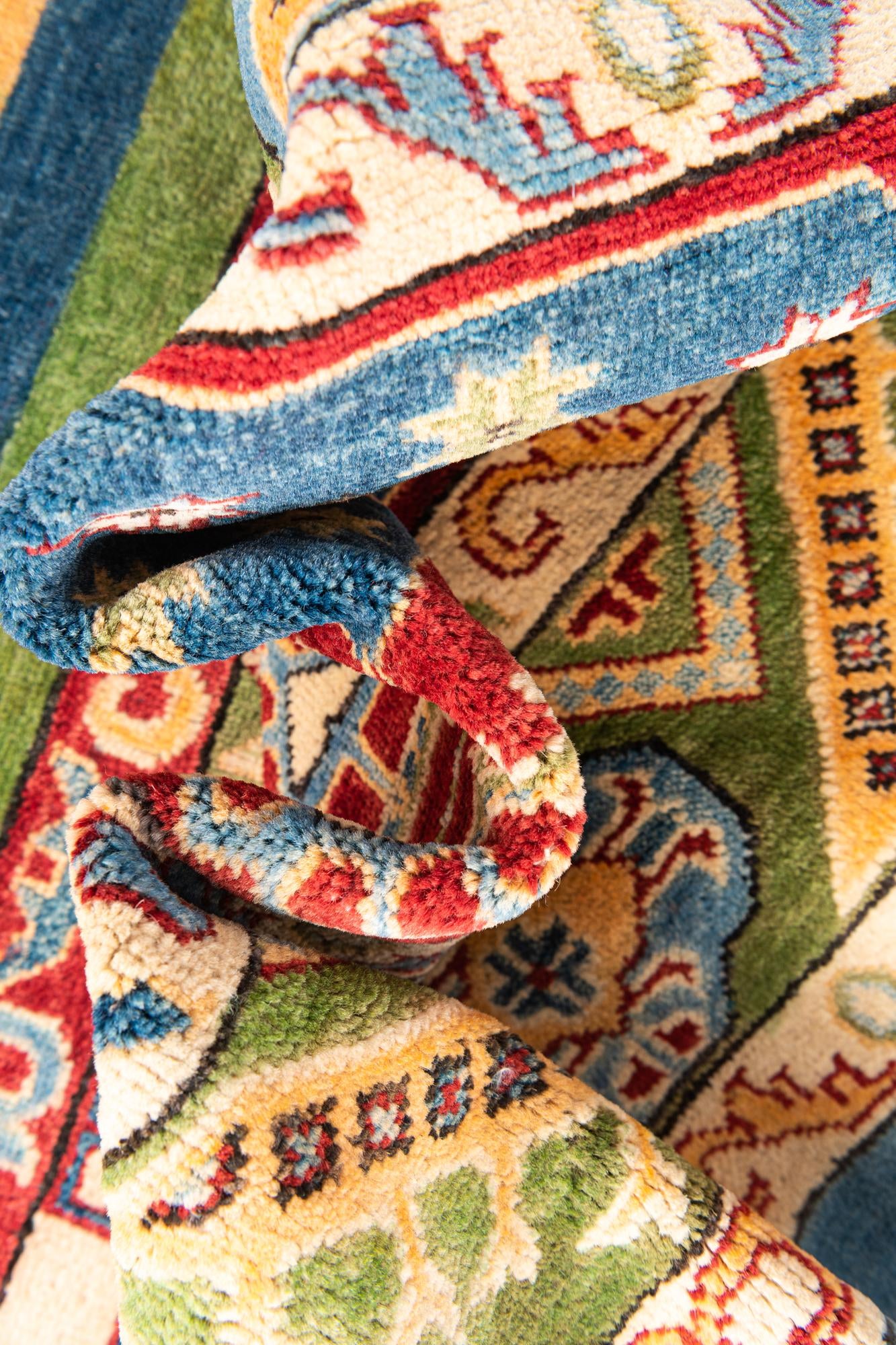 6' 7 x 9' 8 Hand Knotted Kazak Rug