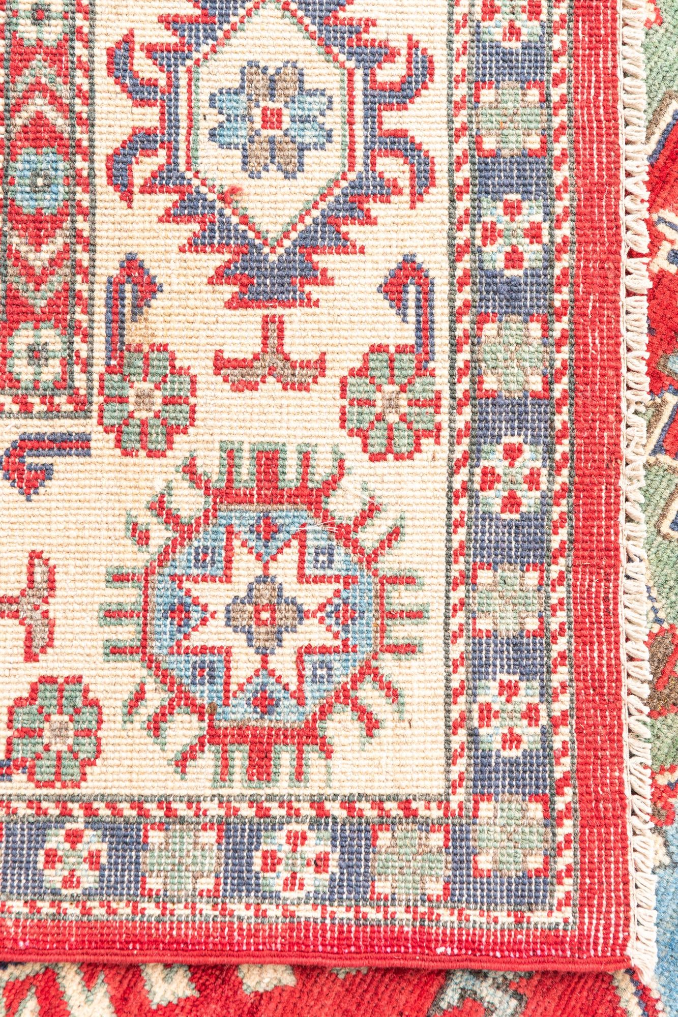 6' x 9' 1 Hand Knotted Kazak Rug