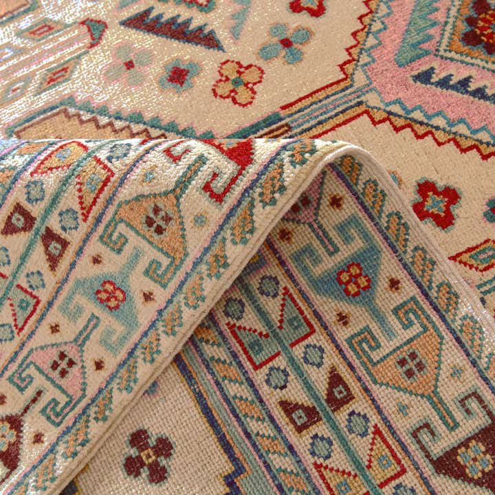 5' 8 x 7' 8 Hand Knotted Kazak Rug