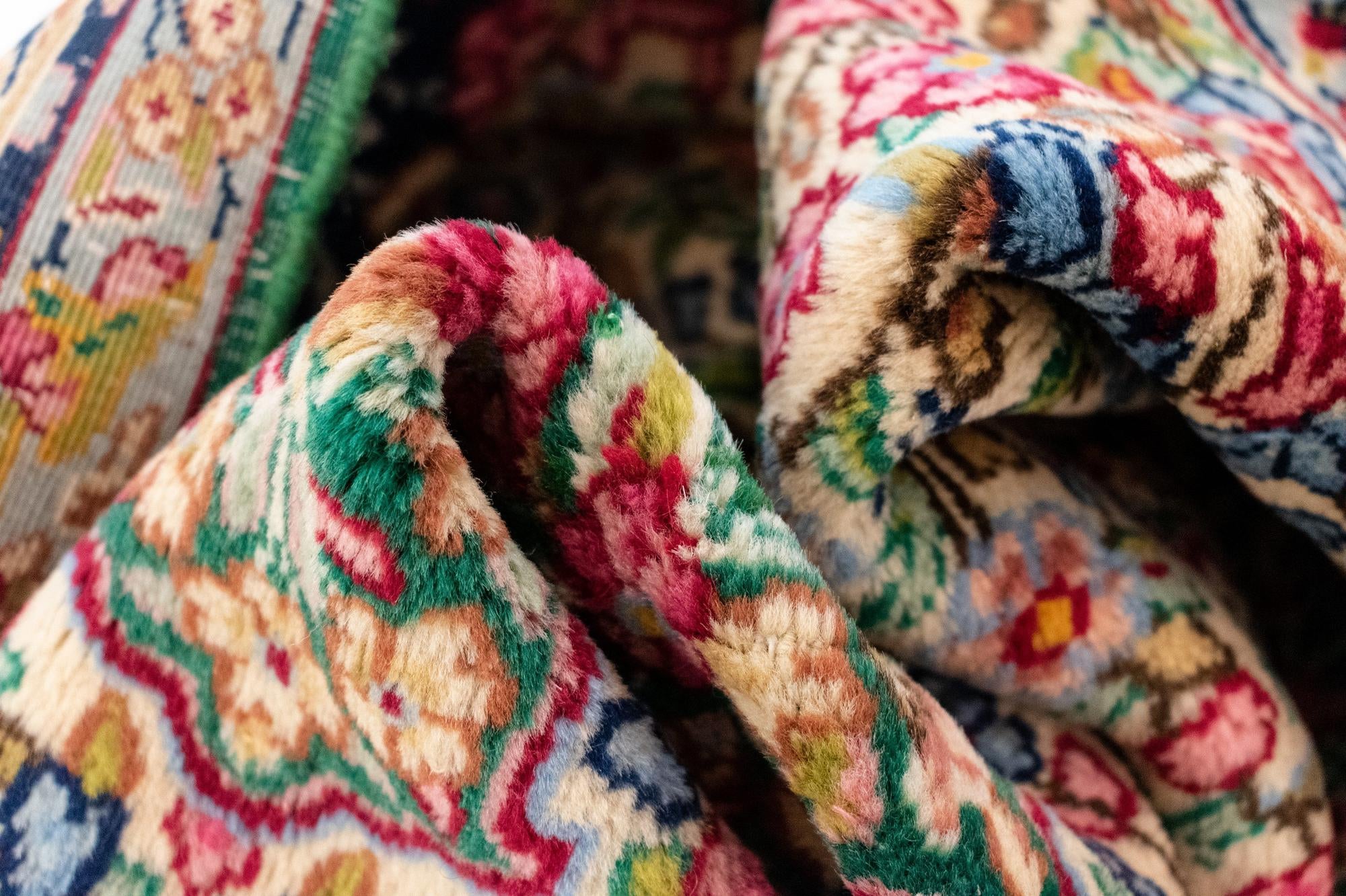 5' 7 x 8' 10 Kerman Rug