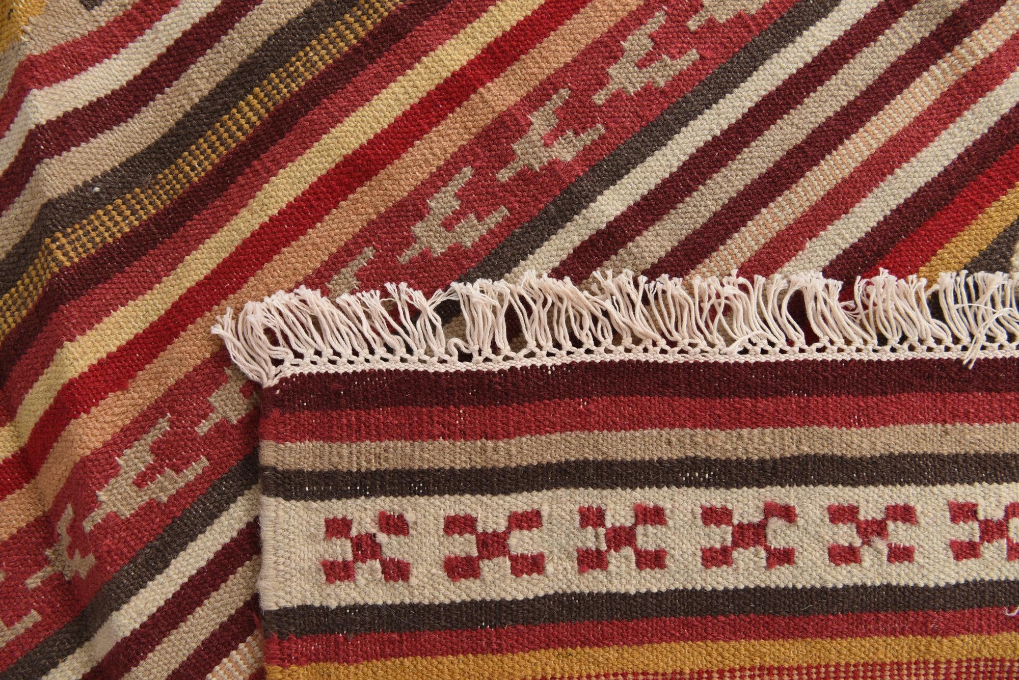 6' 8 x 9' 9 Hand Woven Kilim Fars Wool Rug