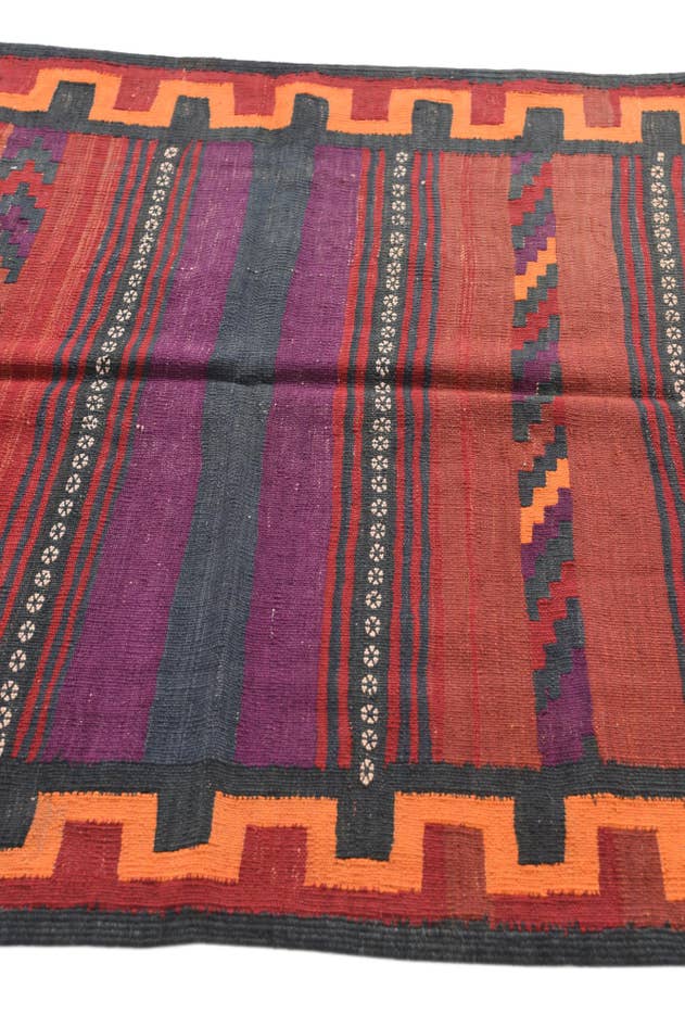 Detail image of 3' 8 x 6' 9 Hand Woven Kilim Fars Wool Rug