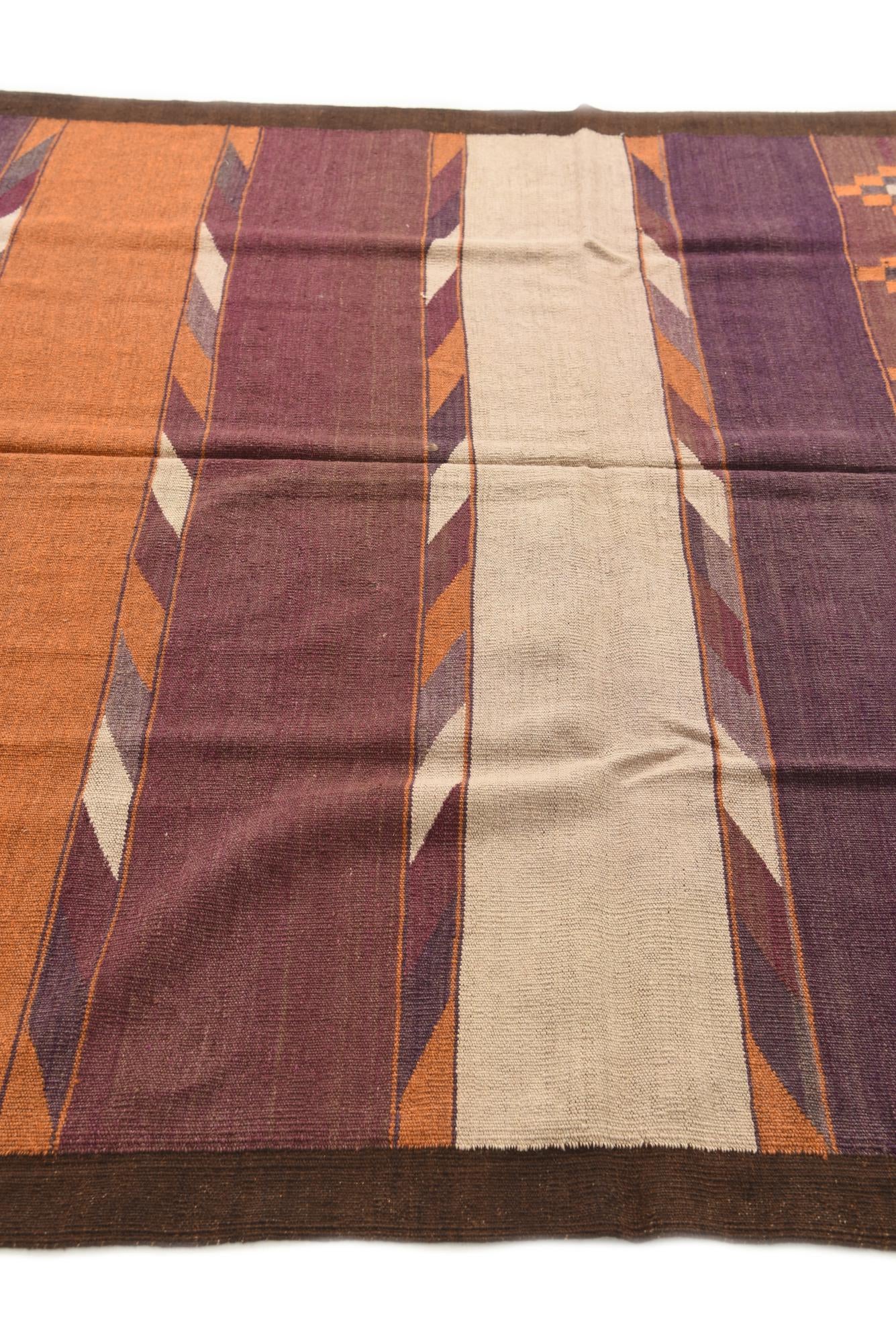 5' 4 x 9' 5 Hand Woven Kilim Fars Wool Rug