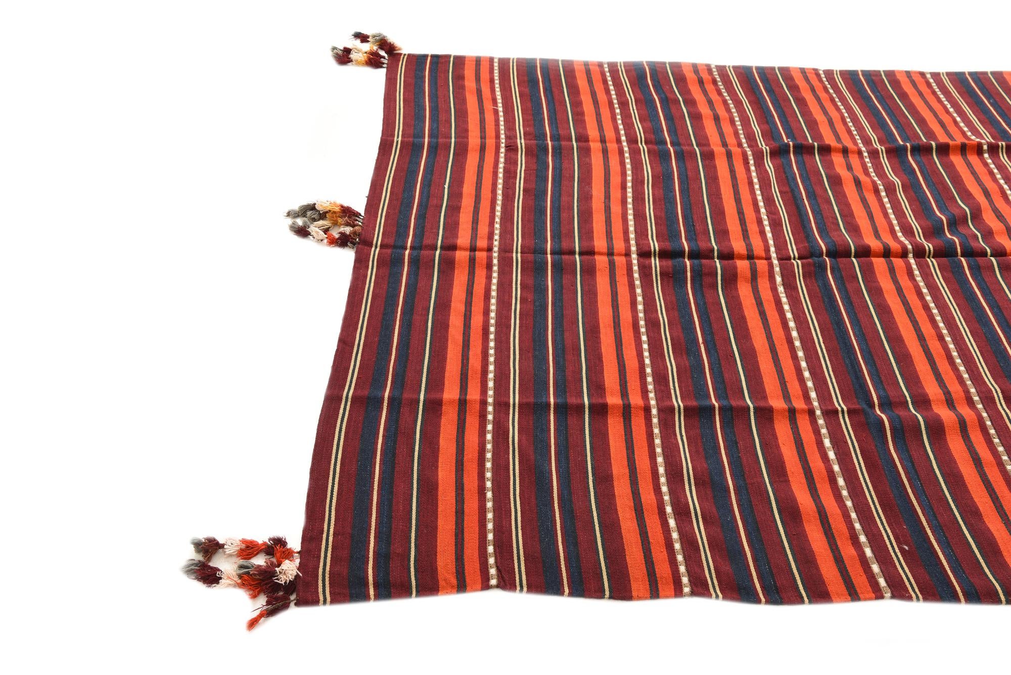 5' 6 x 10' 4 Hand Woven Kilim Fars Wool Rug