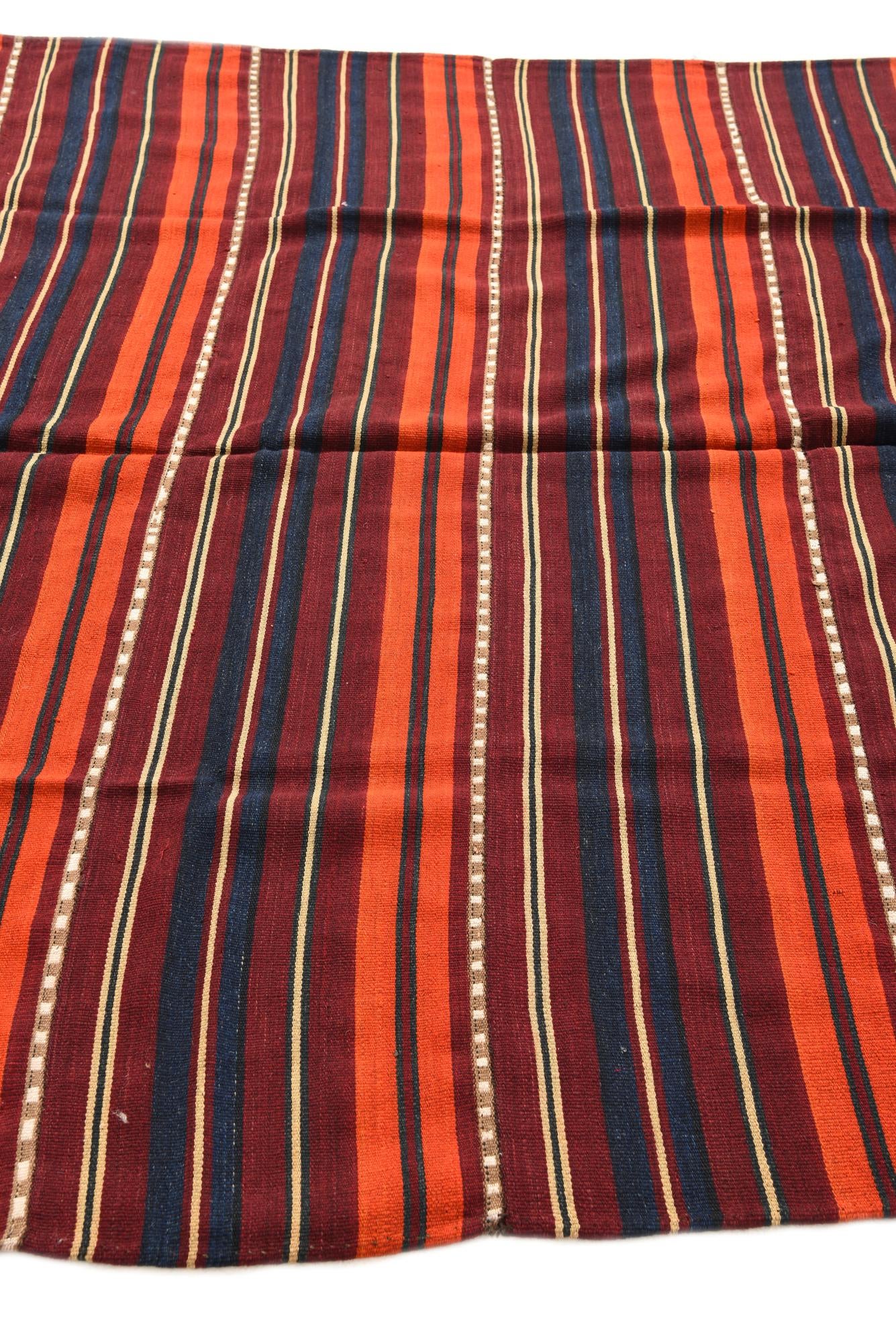 5' 6 x 10' 4 Hand Woven Kilim Fars Wool Rug
