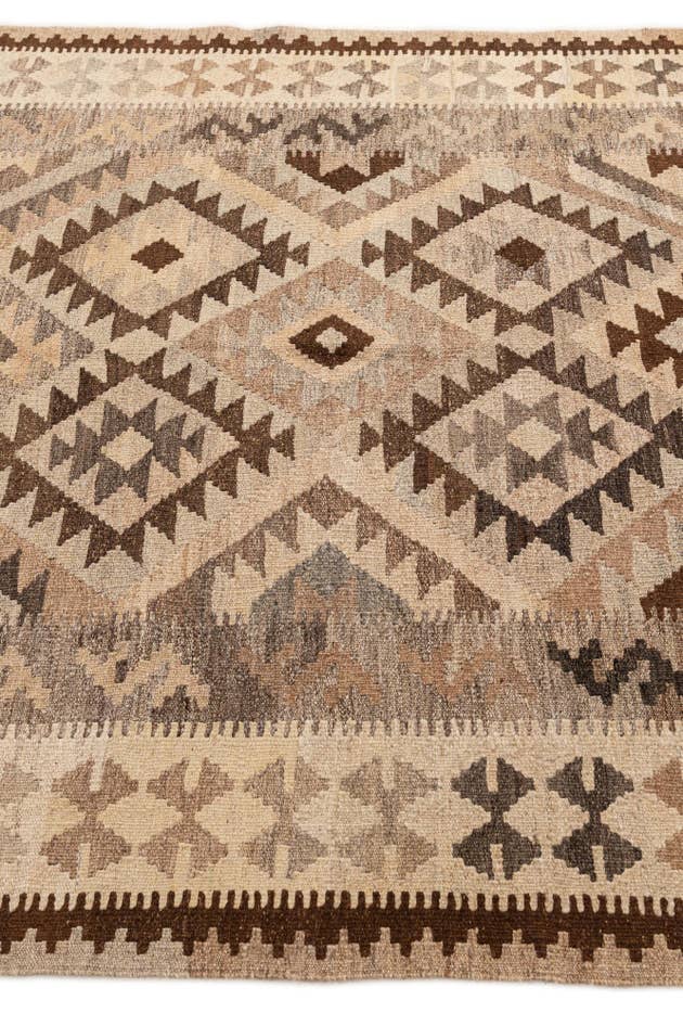 Detail image of 5' 2 x 6' 3 Hand Woven Kilim Maymana Wool Rug
