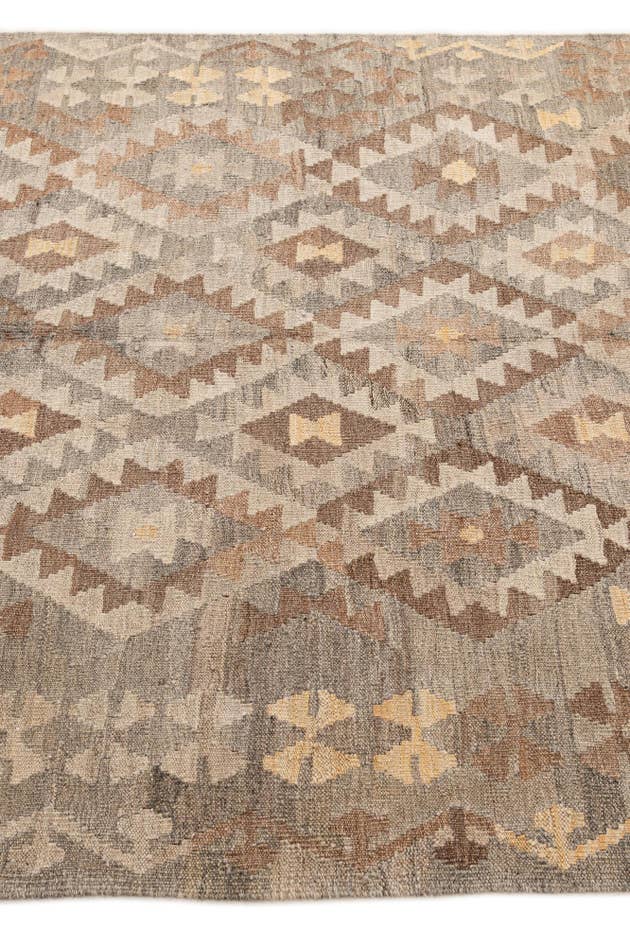 Detail image of 5' 2 x 6' 6 Hand Woven Kilim Maymana Wool Rug