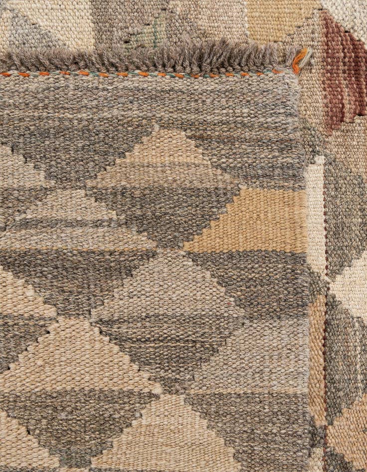 Detail image of 5' x 6' 8  Hand Woven Kilim Maymana Wool Rug