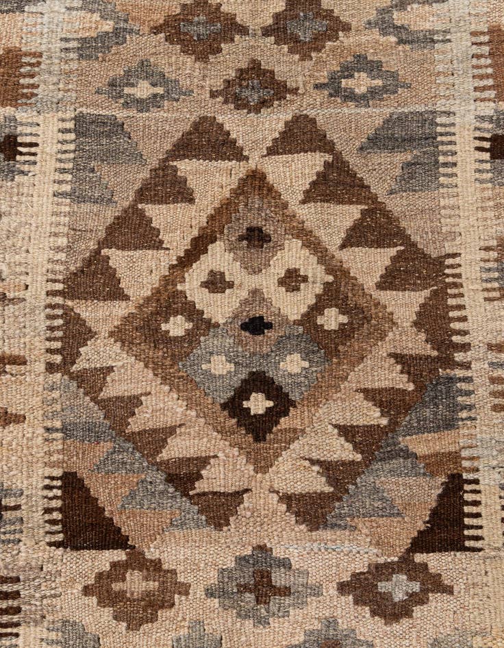 Detail image of 5' x 6' 6  Hand Woven Kilim Maymana Wool Rug