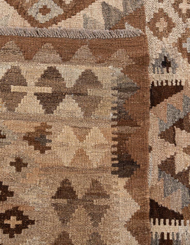 Detail image of 5' x 6' 6  Hand Woven Kilim Maymana Wool Rug