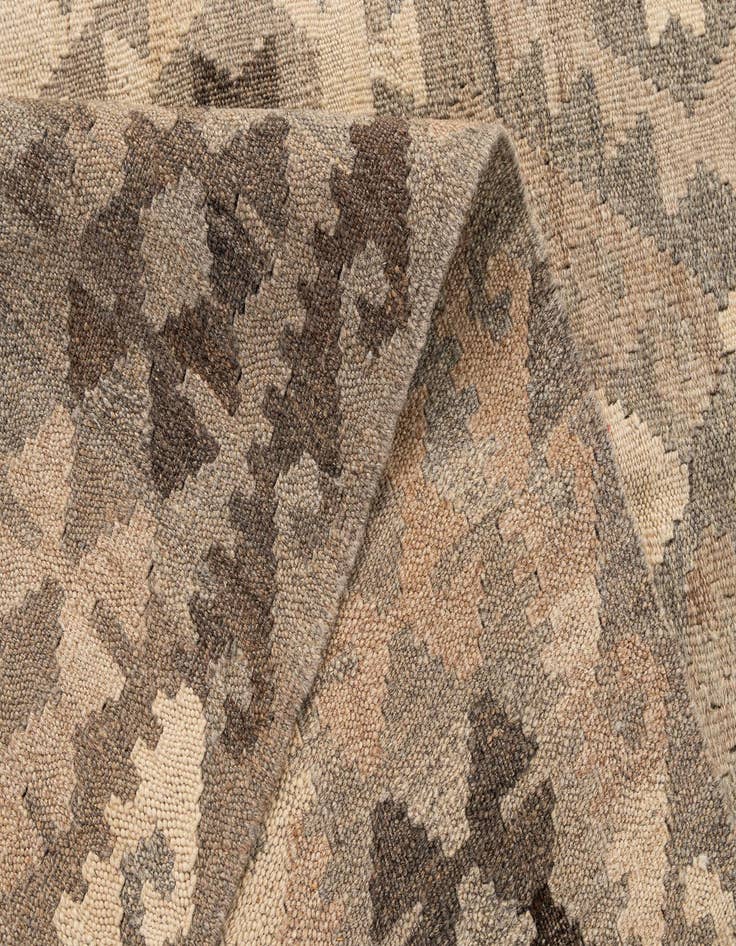 Detail image of 5' 3 x 6' 4  Hand Woven Kilim Maymana Wool Rug