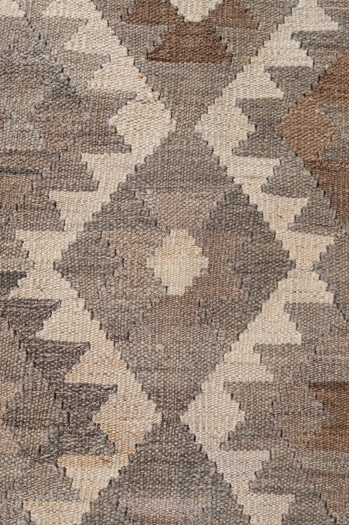 5' 4 x 6' 7 Hand Woven Kilim Maymana Wool Rug