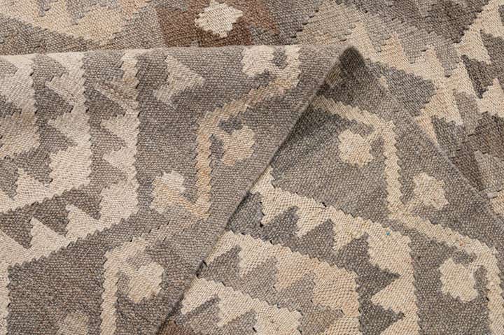 5' 4 x 6' 7 Hand Woven Kilim Maymana Wool Rug