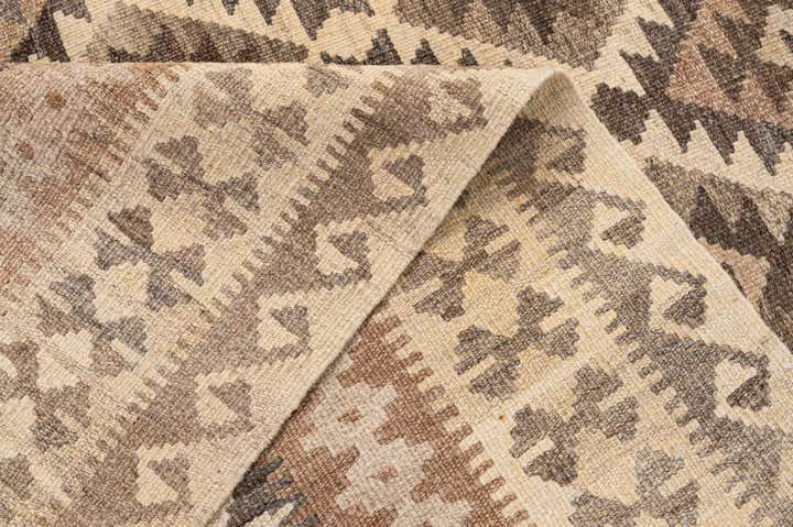 5' 3 x 6' 6 Hand Woven Kilim Maymana Wool Rug