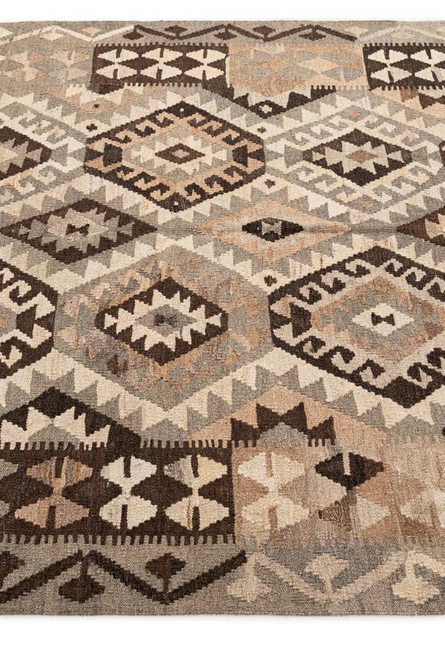 Detail image of 5' 2 x 6' 7 Hand Woven Kilim Maymana Wool Rug
