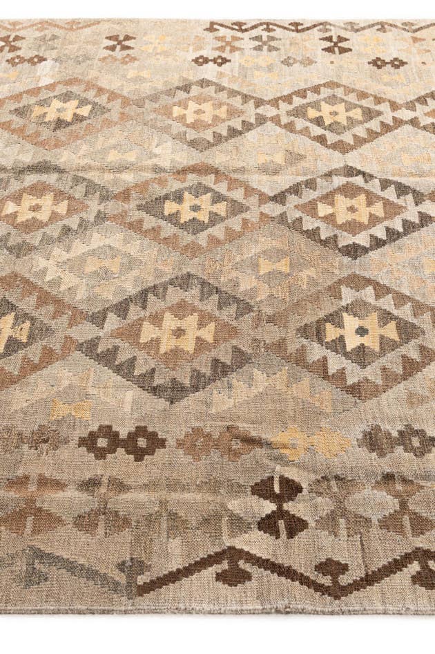 Detail image of 6' x 8' 1 Hand Woven Kilim Maymana Wool Rug