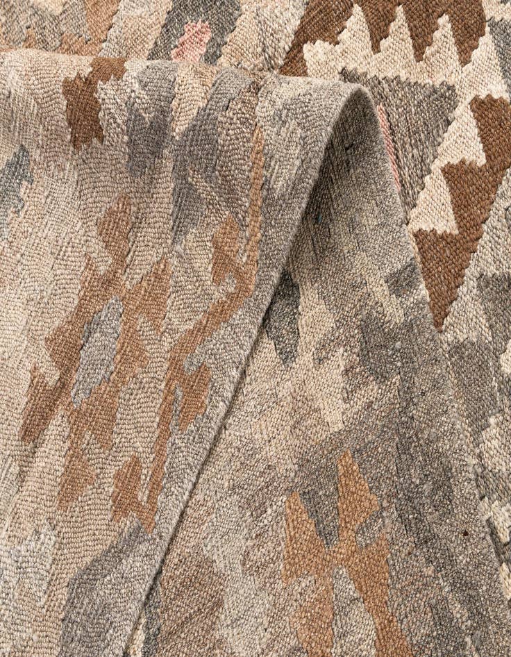 Detail image of 5' 9 x 8'  Hand Woven Kilim Maymana Wool Rug