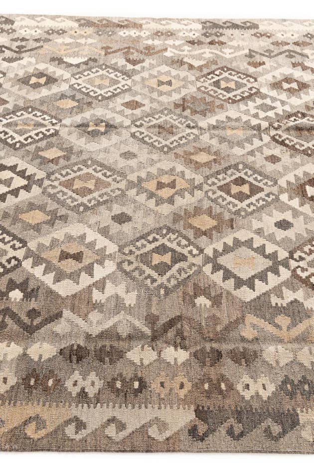 Detail image of 6' 1 x 8' 1 Hand Woven Kilim Maymana Wool Rug