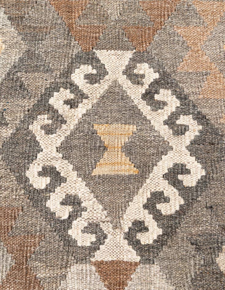 Detail image of 5' 9 x 8' 1  Hand Woven Kilim Maymana Wool Rug