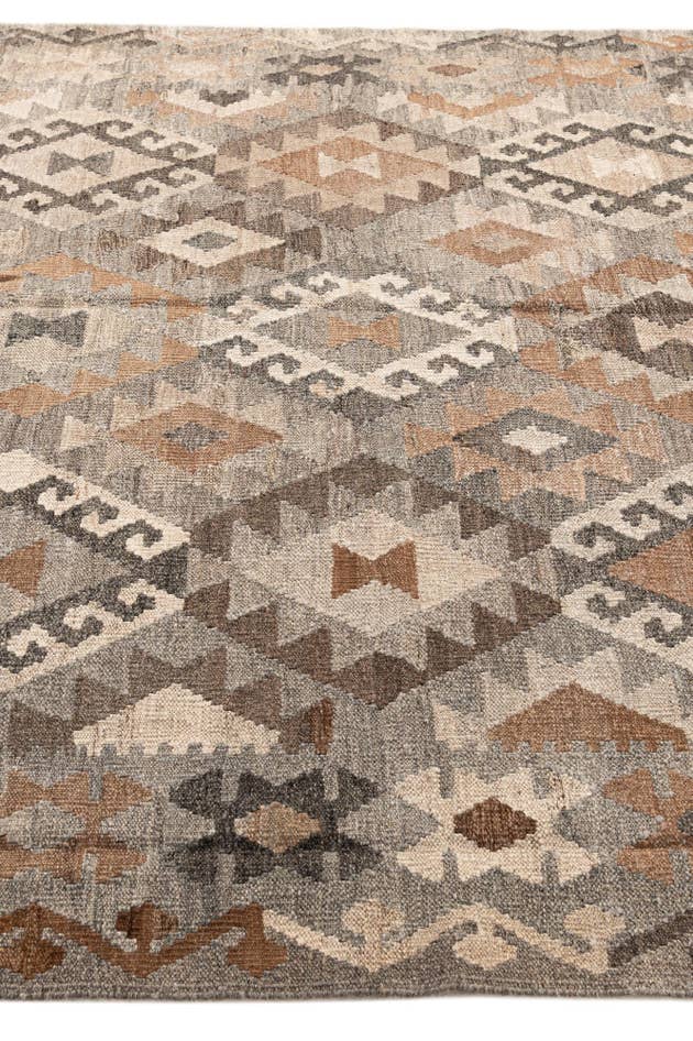 Detail image of 5' 9 x 8' 4 Hand Woven Kilim Maymana Wool Rug