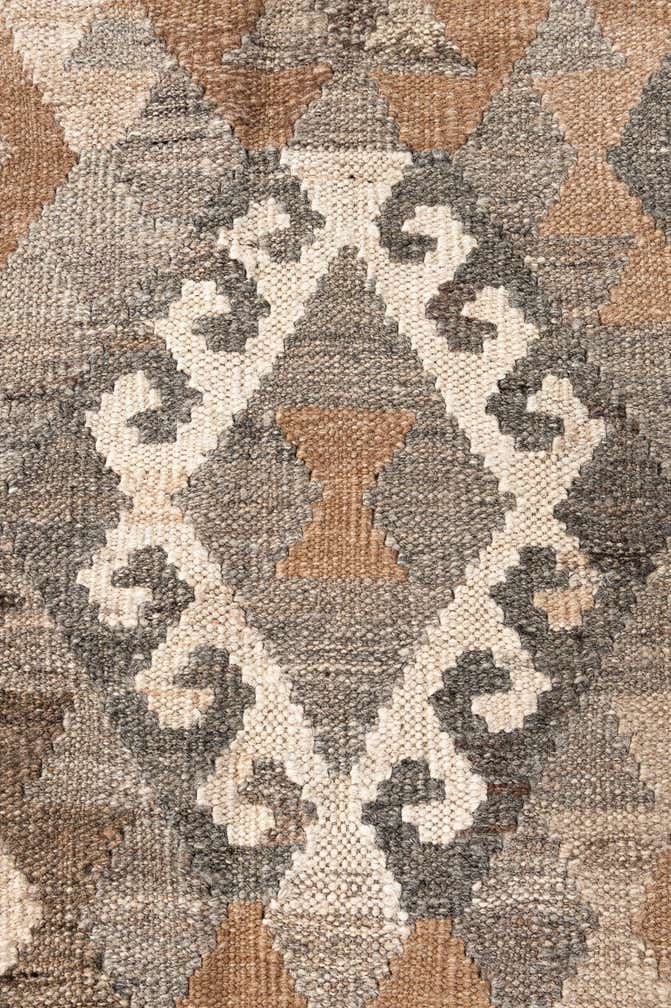 5' 9 x 8' 4 Hand Woven Kilim Maymana Wool Rug