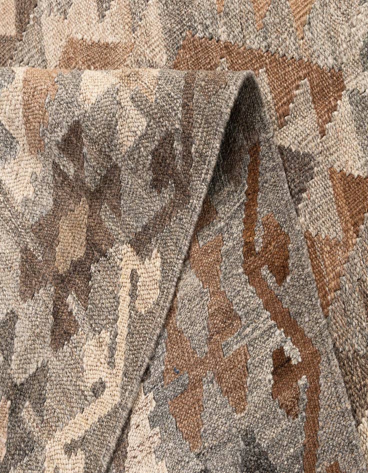 Detail image of 5' 9 x 8' 4  Hand Woven Kilim Maymana Wool Rug