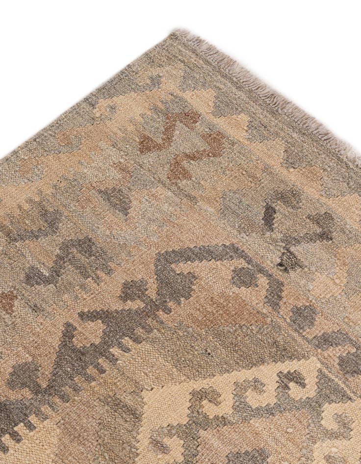 Detail image of 6' 9 x 10'  Hand Woven Kilim Maymana Wool Rug