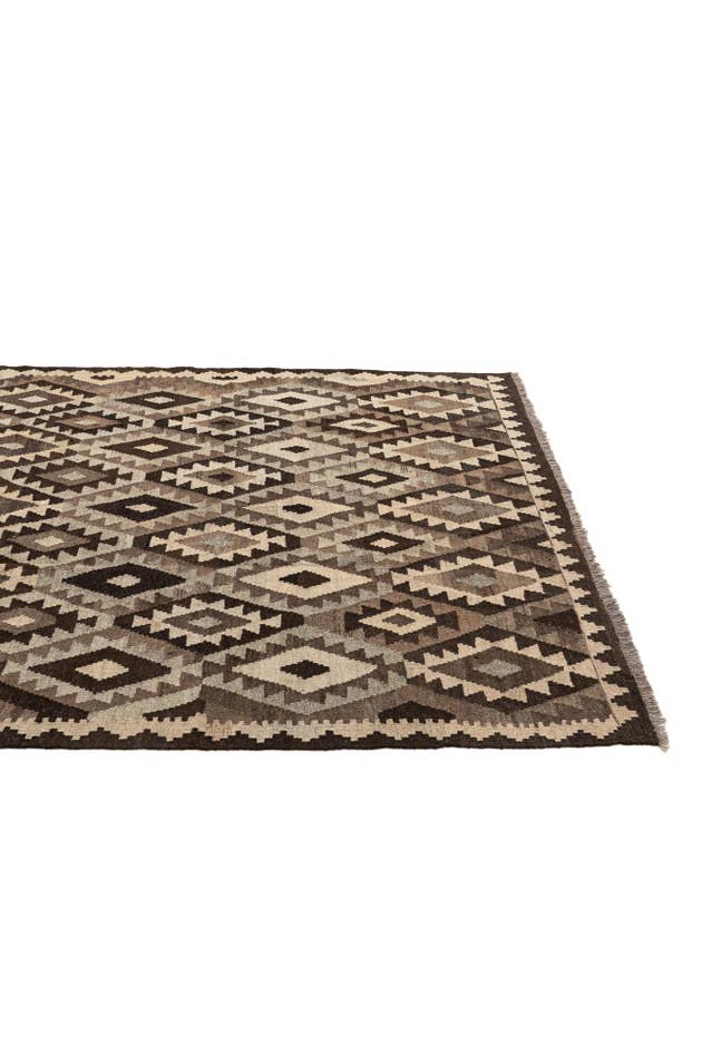 Detail image of 6' 8 x 9' 8 Hand Woven Kilim Maymana Wool Rug
